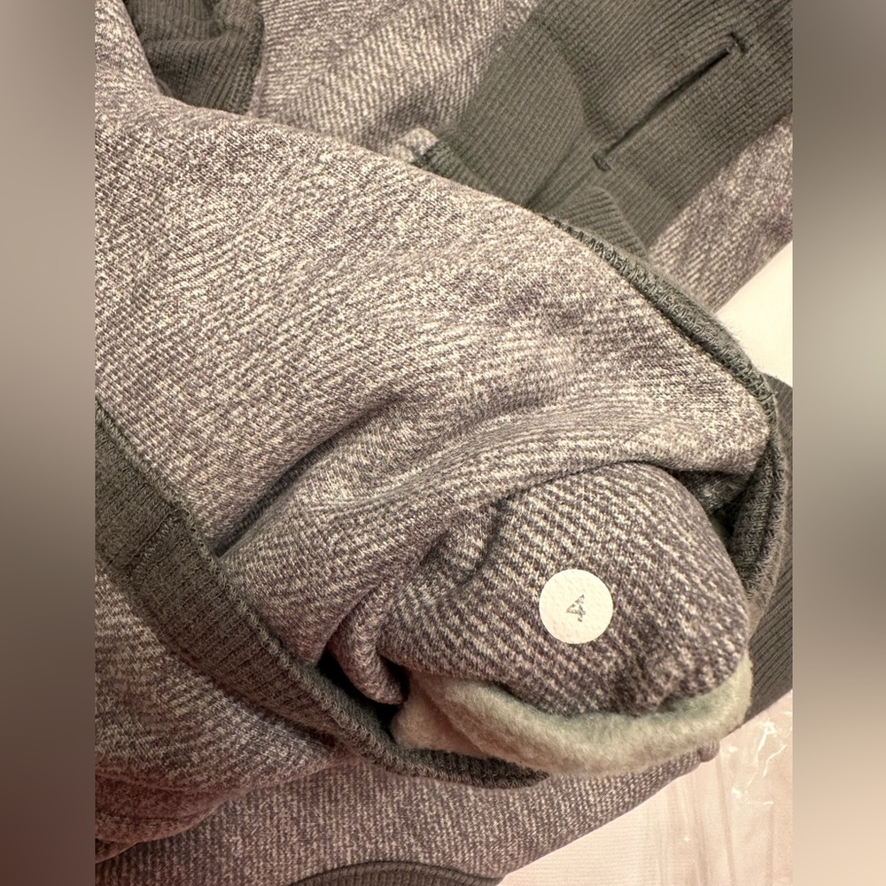 Lululemon grey Scuba hoodie size 4 - Picture 5 of 7